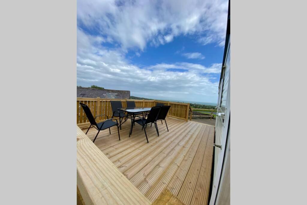 Snowdon Bay - North Wales - Stunning Llyn Peninsula Mountain & Ocean Views - Wilde Retreats Villa Pwllheli Exterior photo